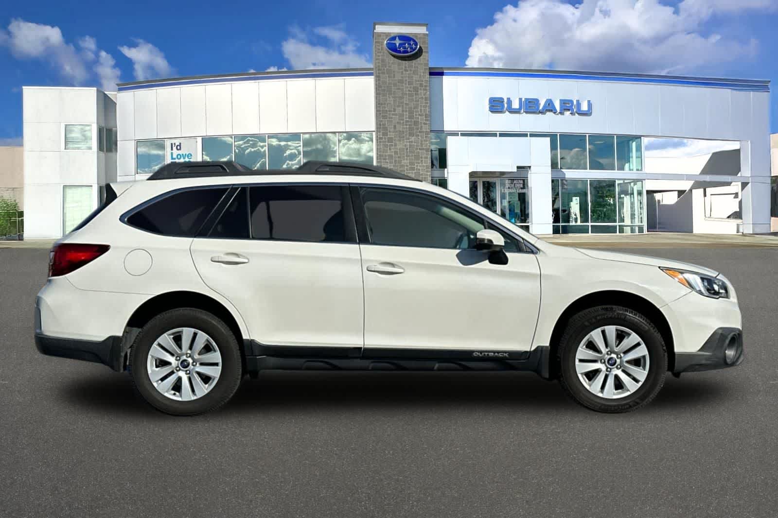 Thumbnail: 2017 Subaru Outback - 6