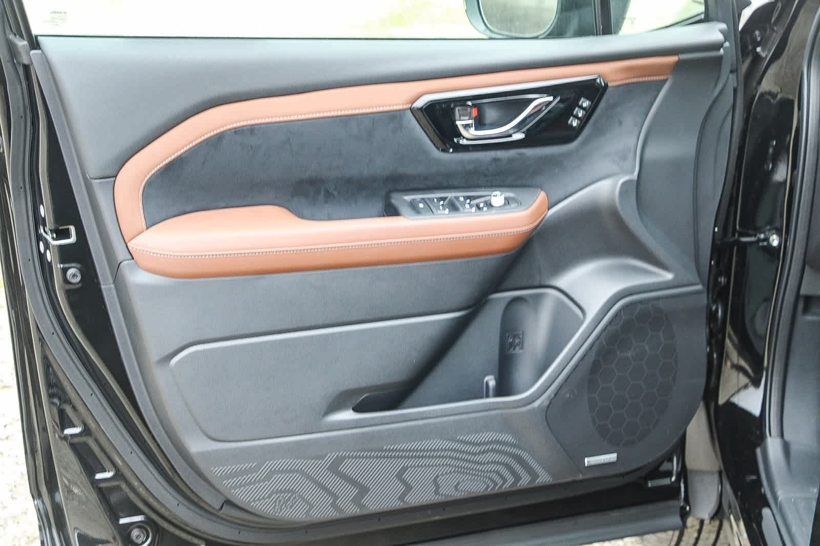 Thumbnail: 2026 Subaru Forester - 16