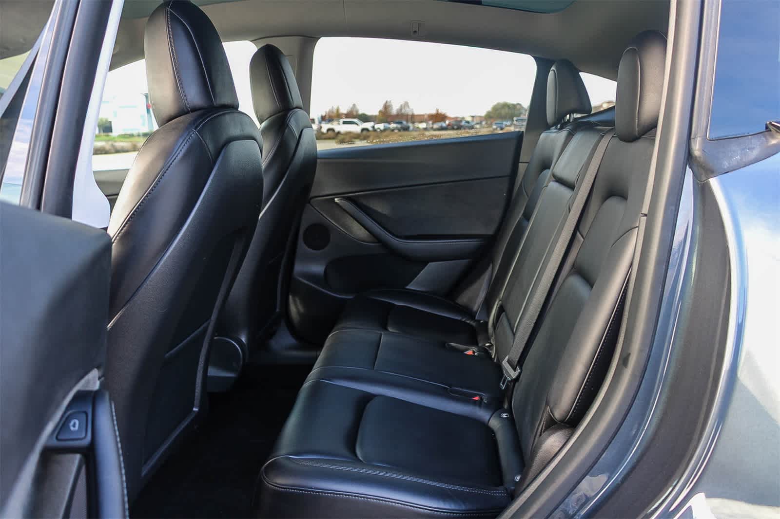 Thumbnail: 2022 Tesla Model Y - 17