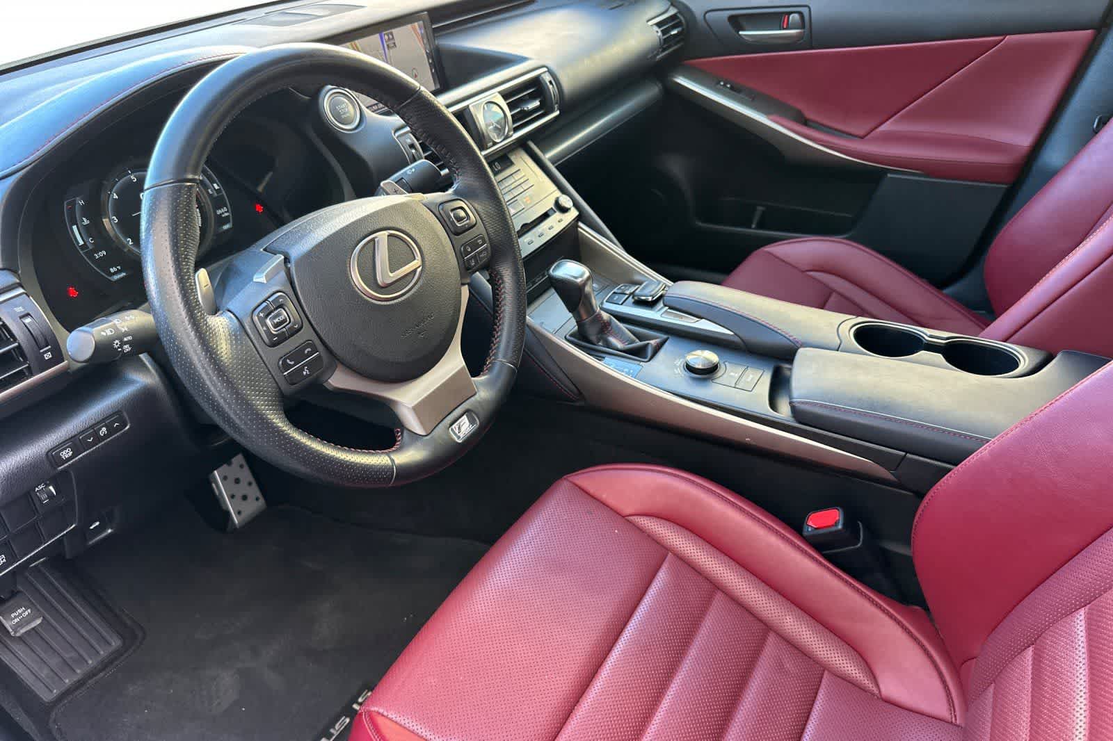 Thumbnail: 2017 Lexus IS - 11