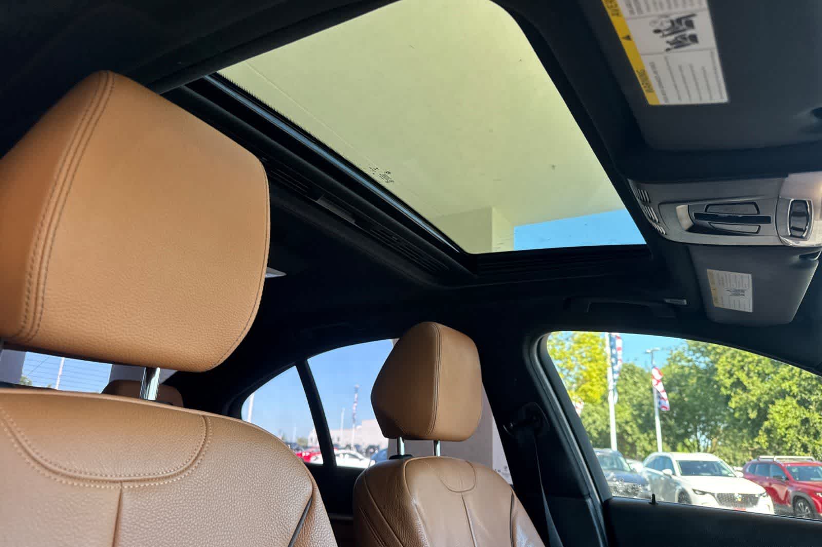 Thumbnail: 2018 BMW 3 Series - 17