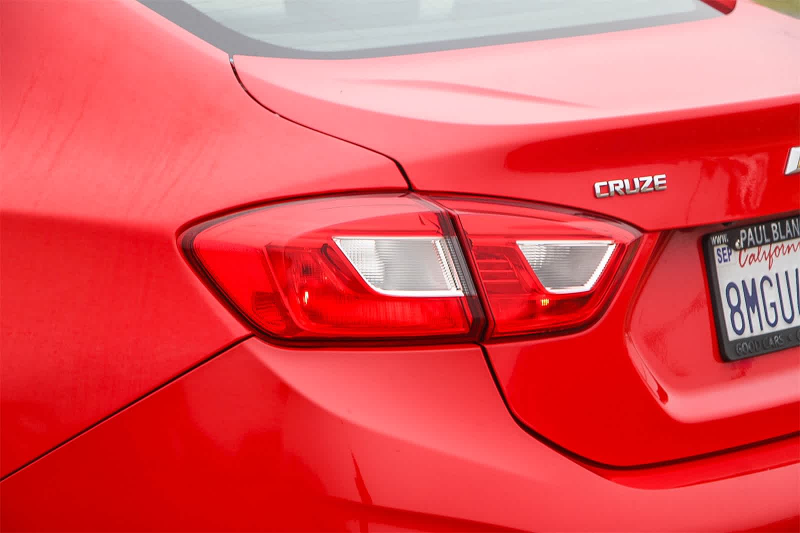 Thumbnail: 2018 Chevrolet Cruze - 11