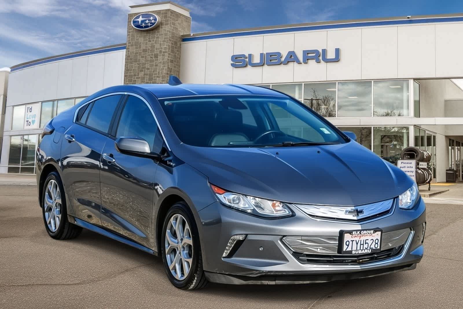 Thumbnail: 2018 Chevrolet Volt - 3