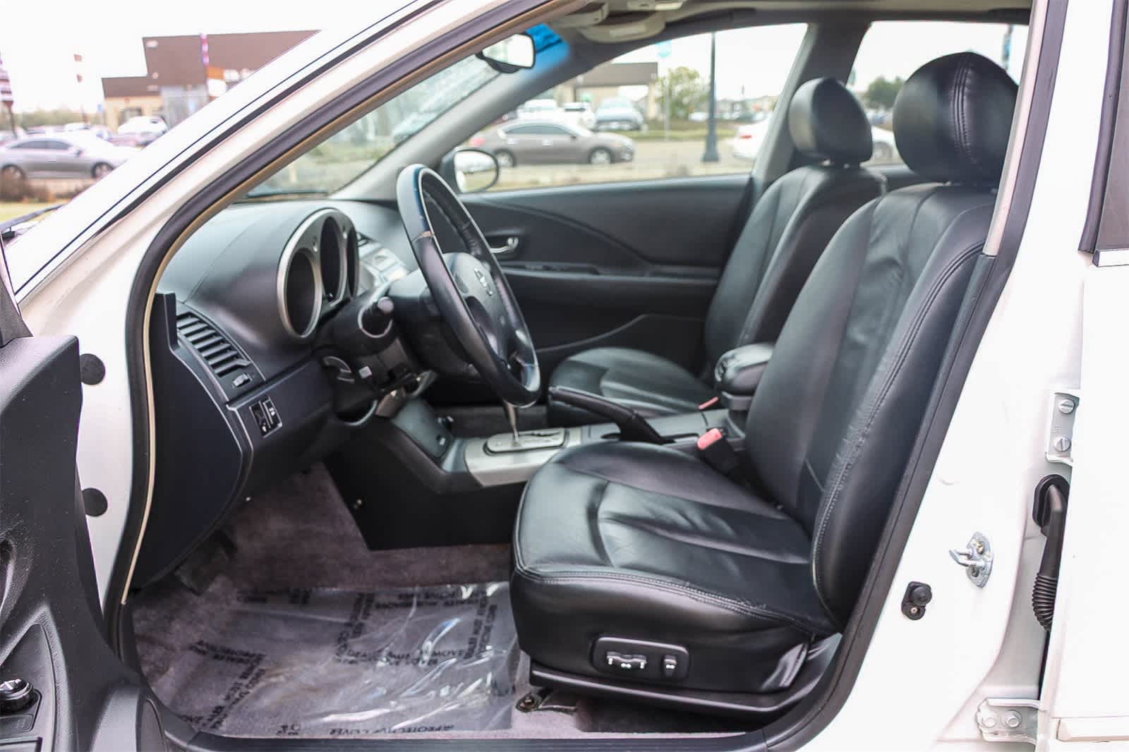 Thumbnail: 2004 Nissan Altima - 17