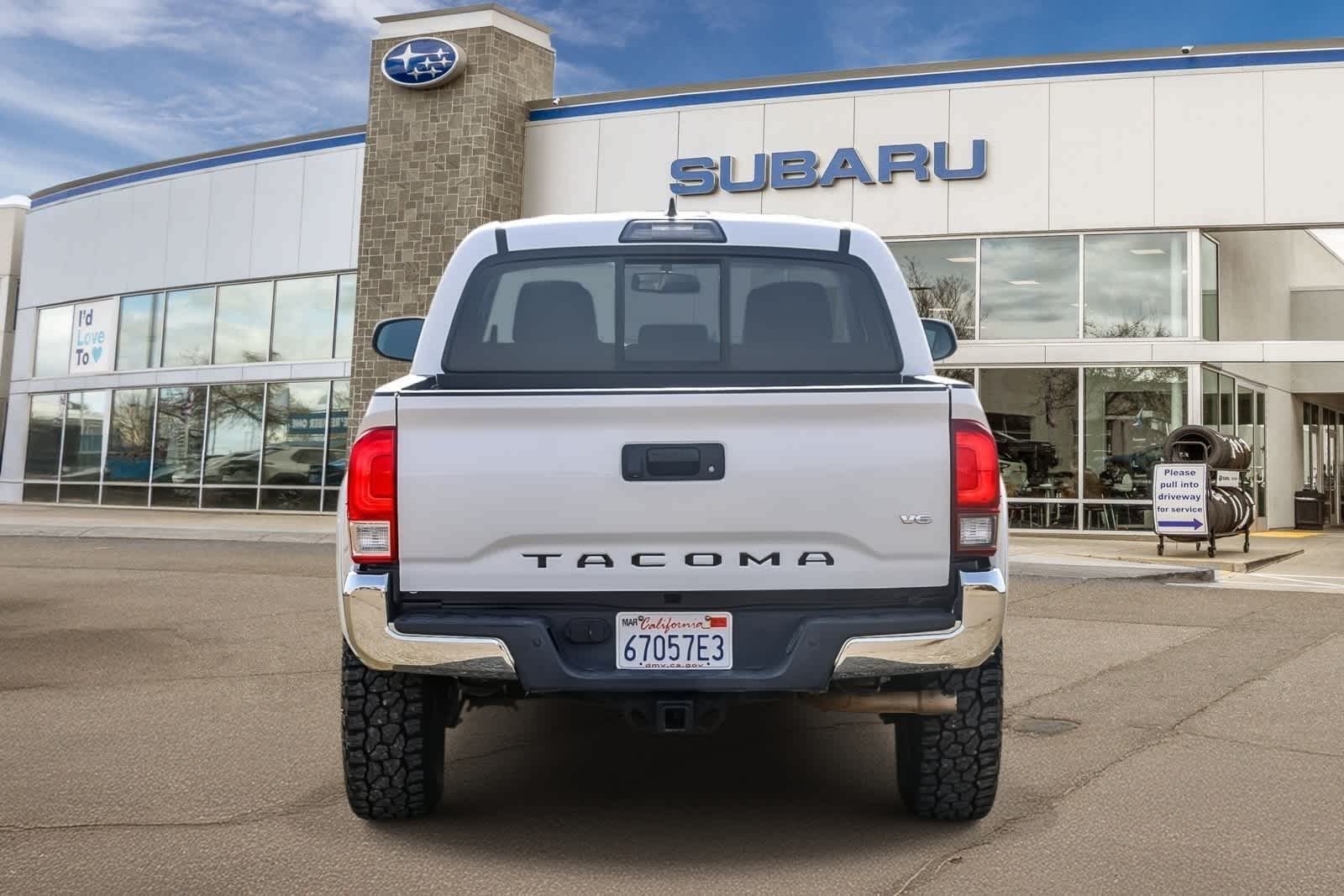 Thumbnail: 2017 Toyota Tacoma - 7