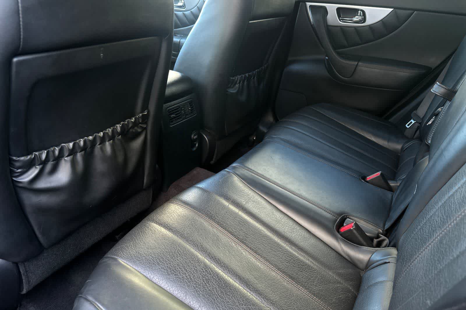 Thumbnail: 2017 INFINITI QX70 - 4