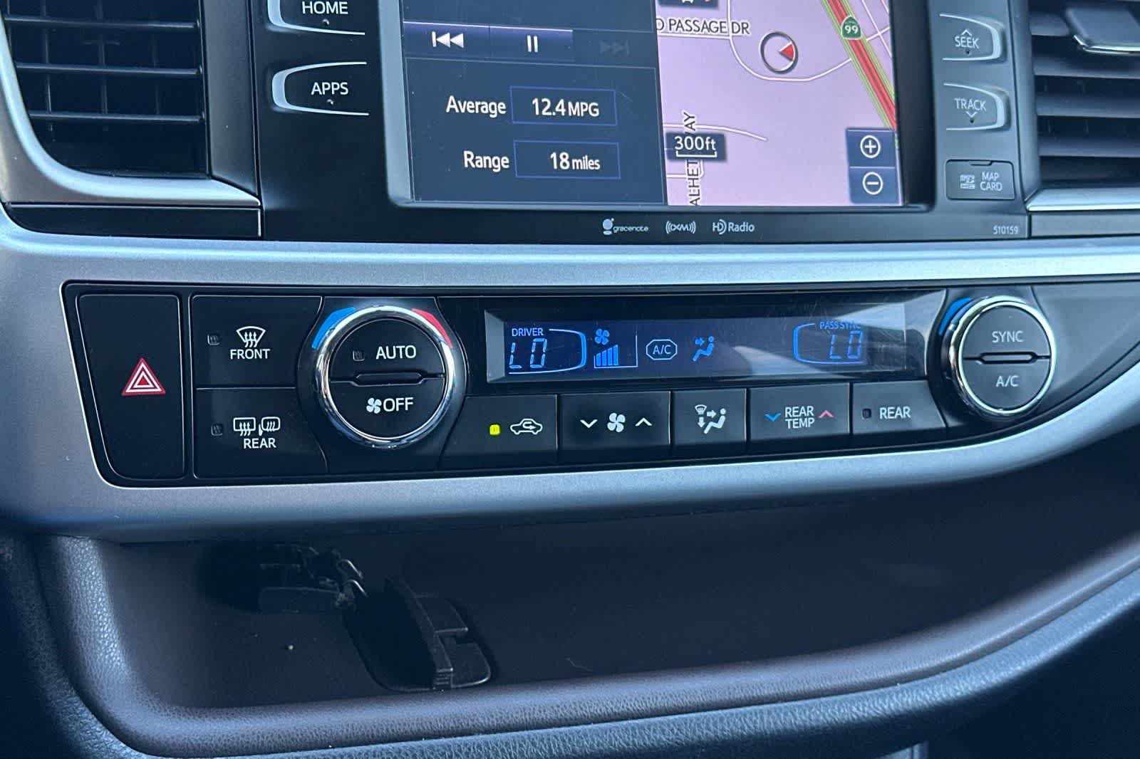 Thumbnail: 2016 Toyota Highlander - 23