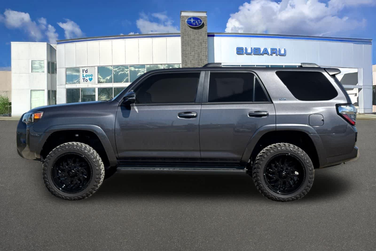 Thumbnail: 2023 Toyota 4Runner - 9