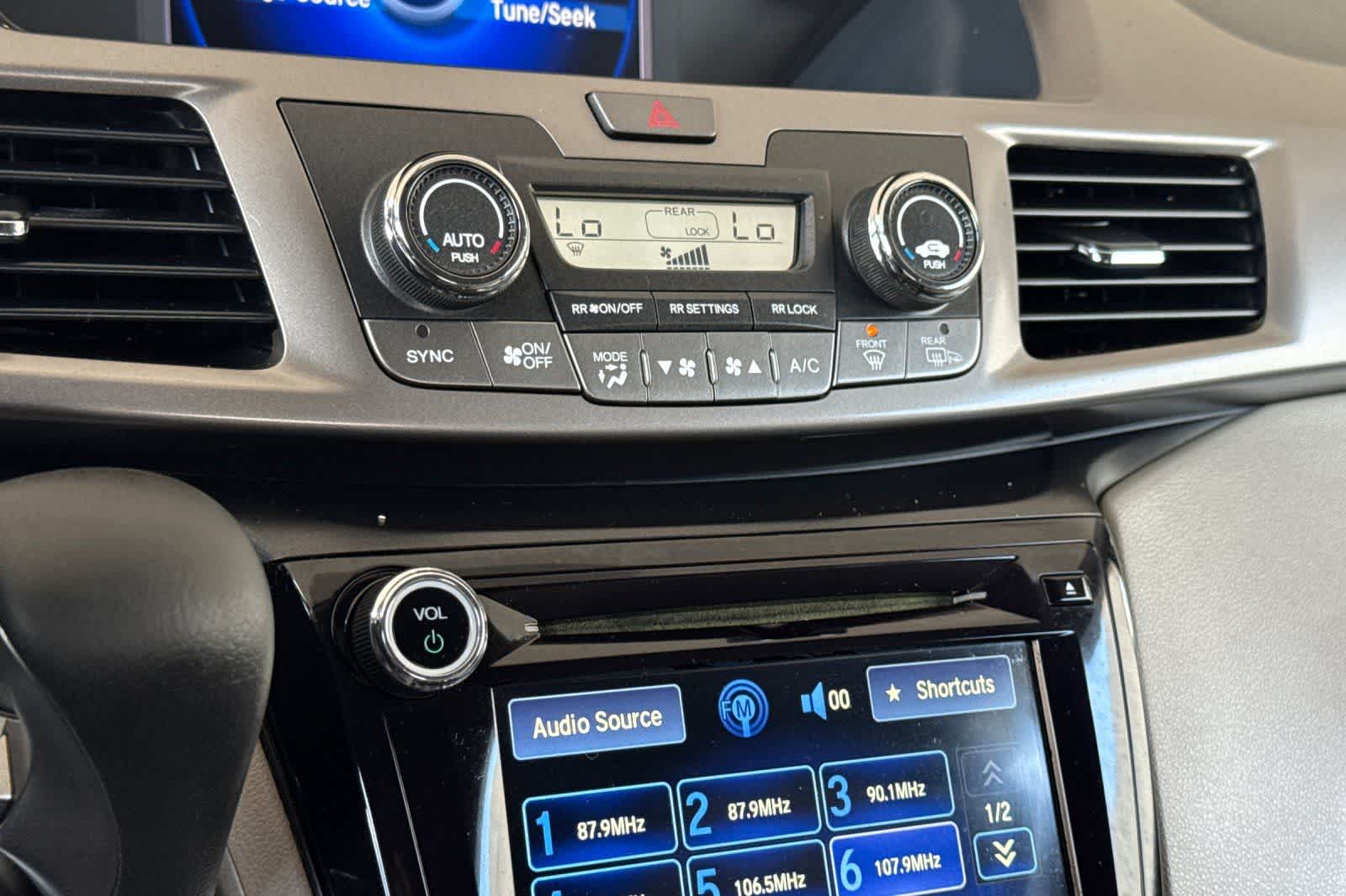 Thumbnail: 2016 Honda Odyssey - 21