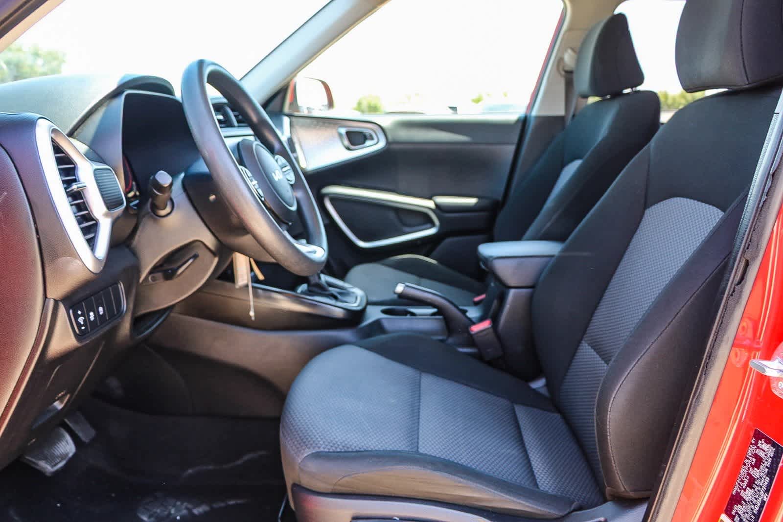 2023 Kia Soul LX 17