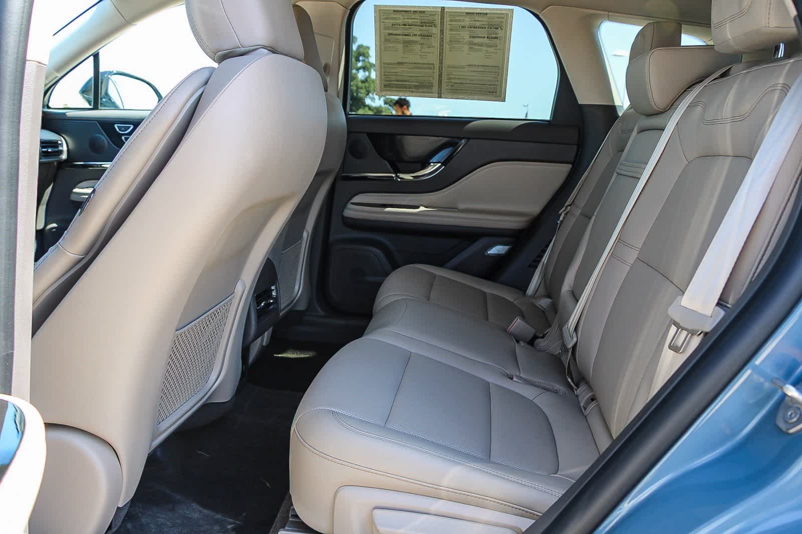 2023 Lincoln Corsair Standard 19