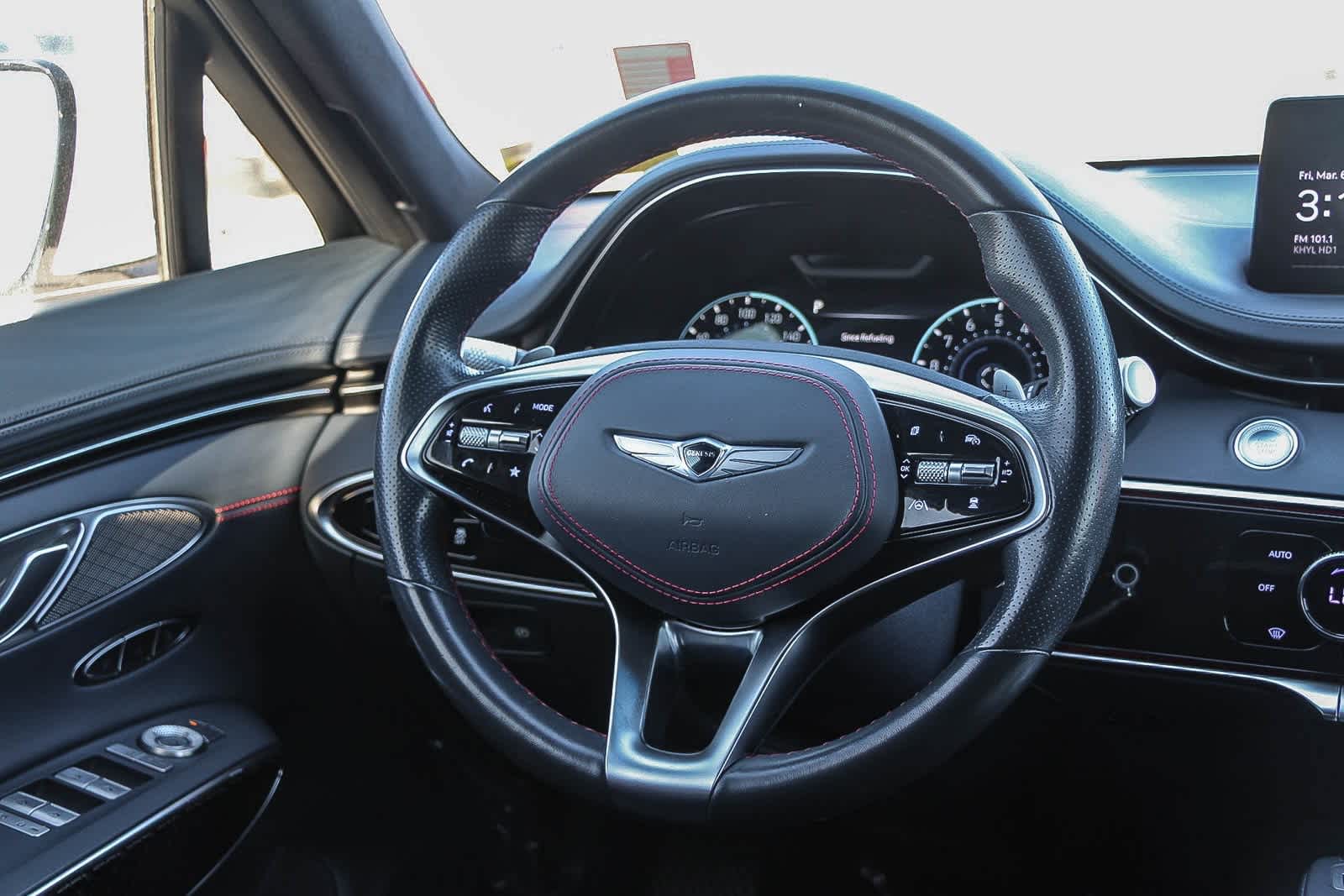 Thumbnail: 2022 Genesis GV70 - 11