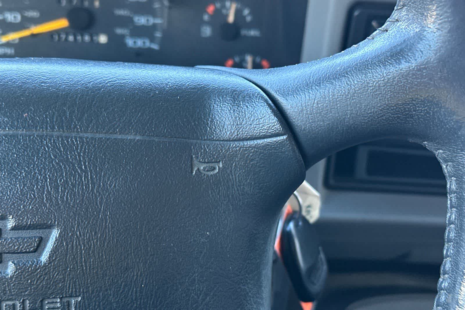 Thumbnail: 1997 Chevrolet Blazer - 25