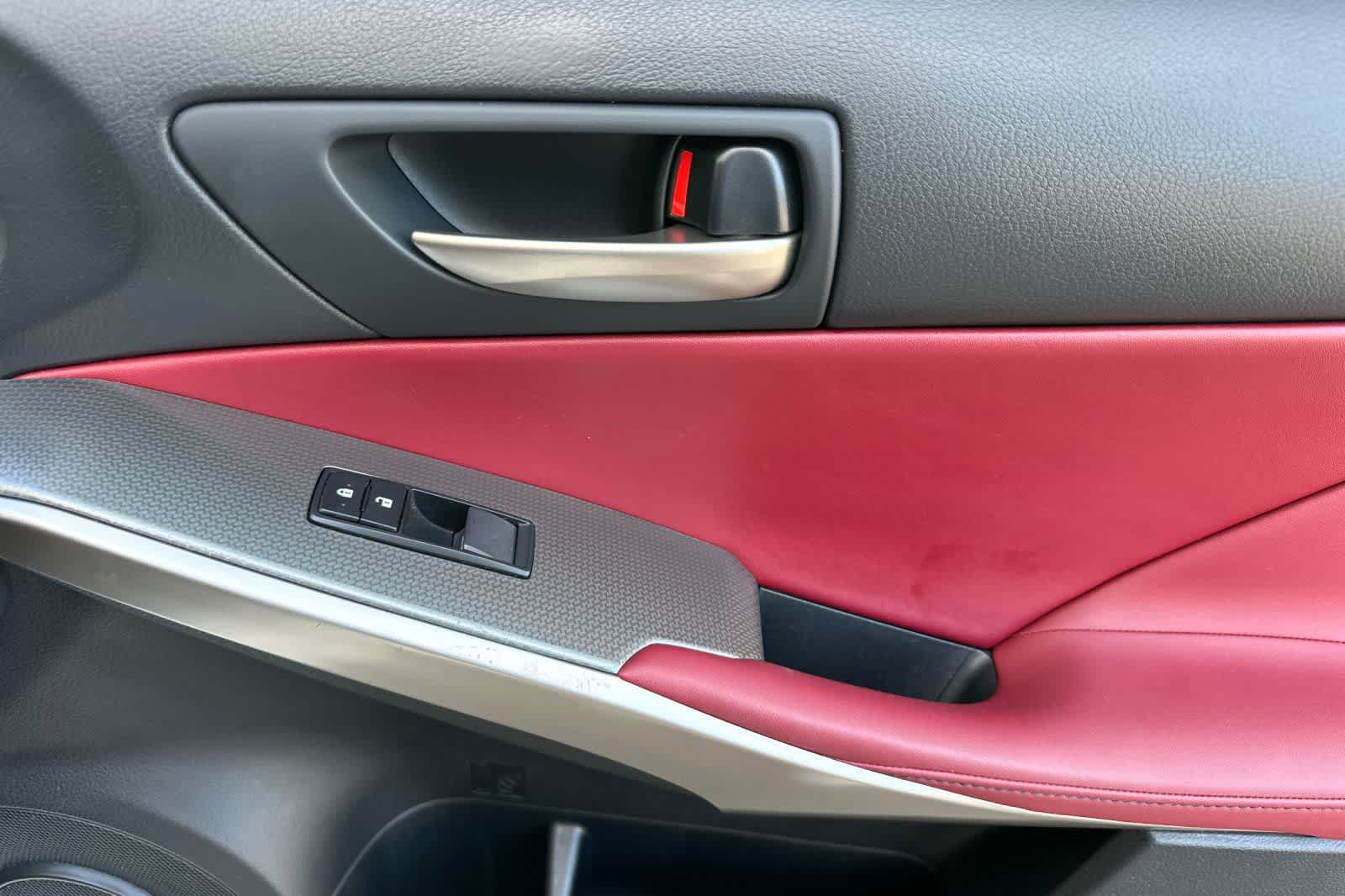 Thumbnail: 2017 Lexus IS - 18