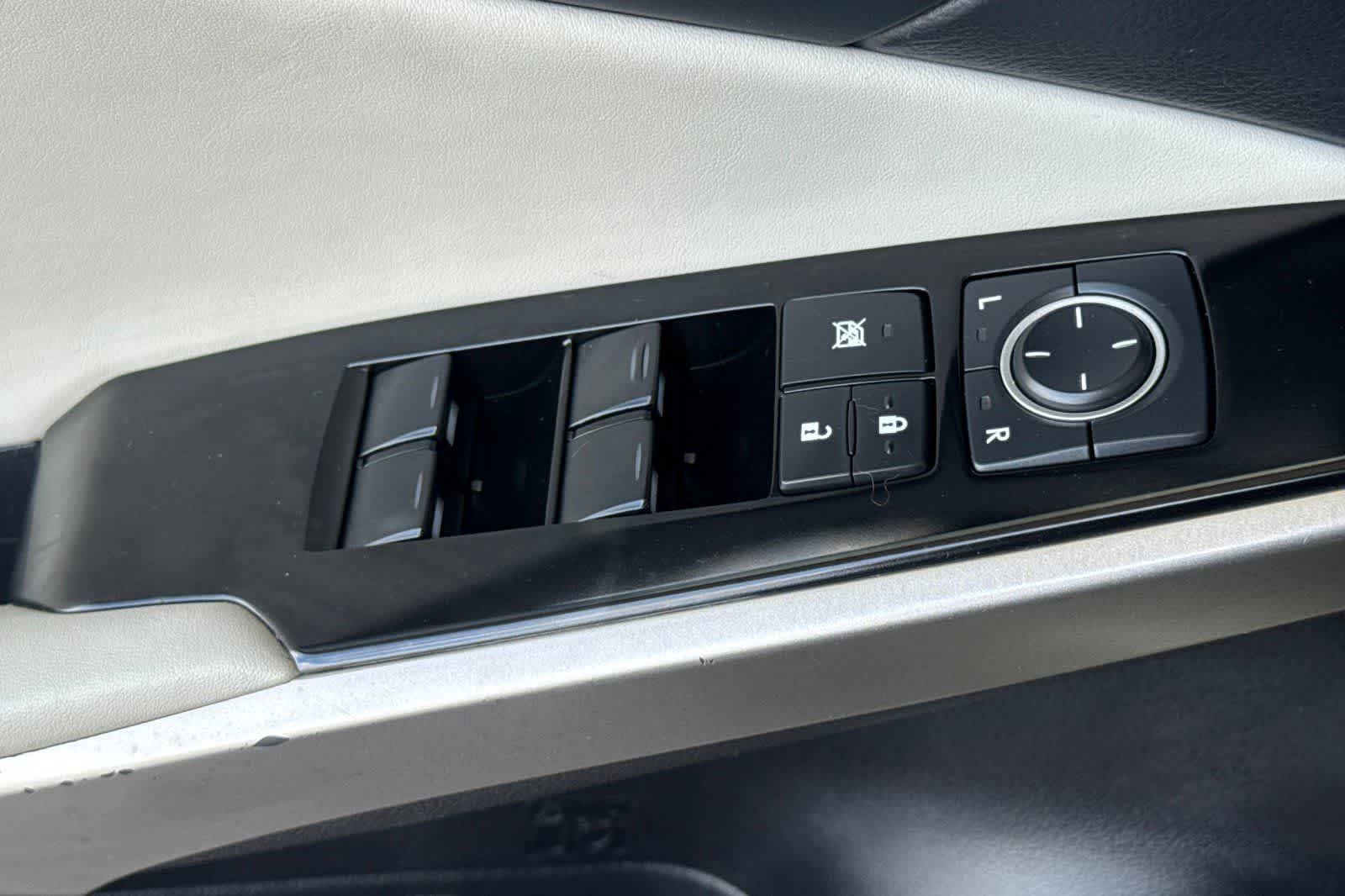 Thumbnail: 2014 Lexus IS - 12