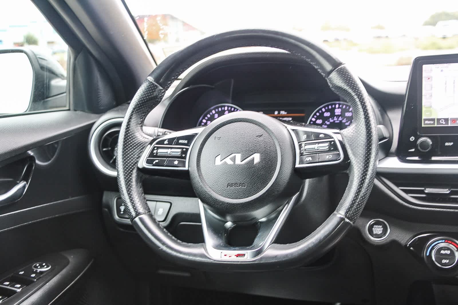 Thumbnail: 2023 Kia Forte - 15