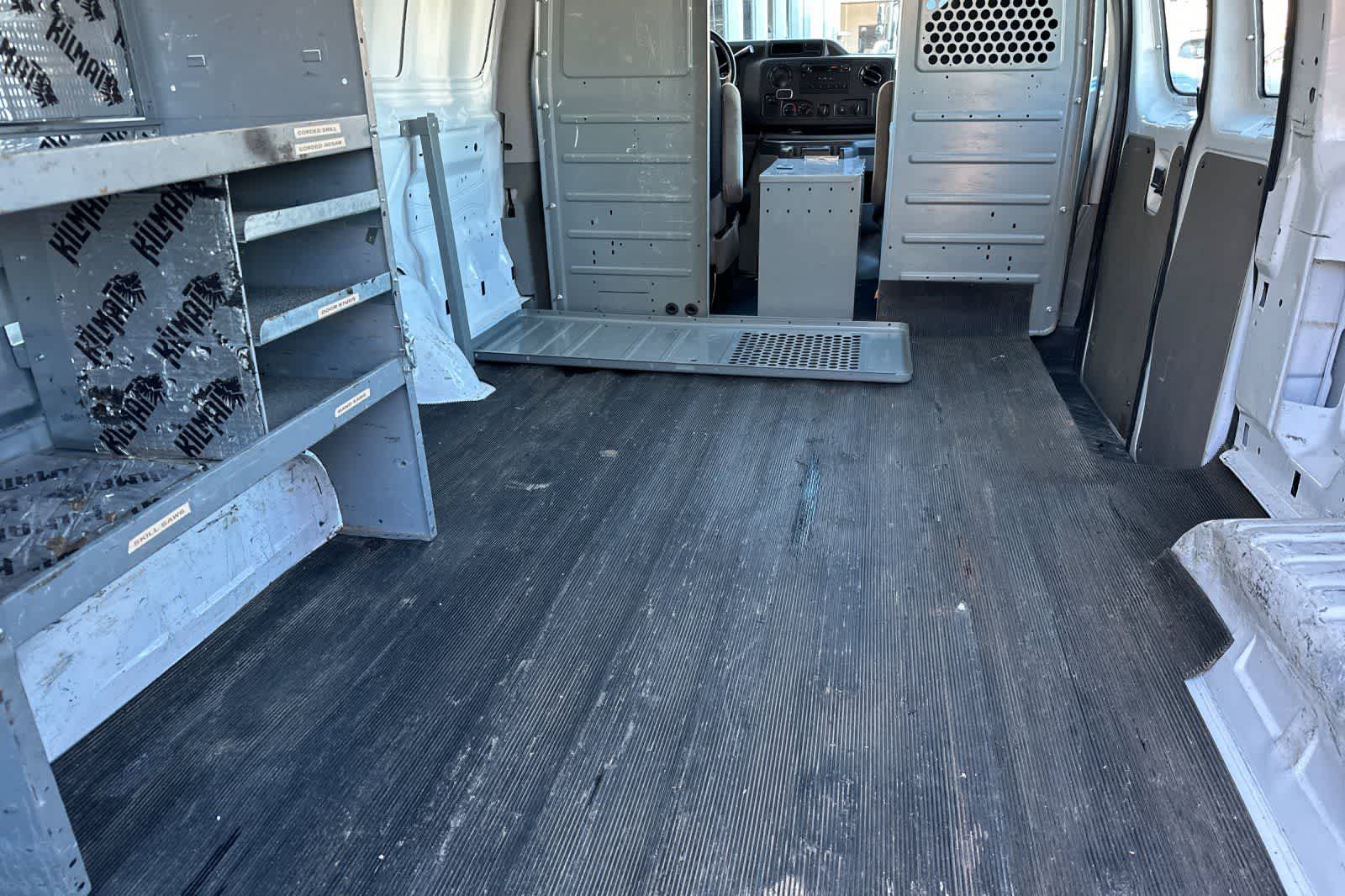 Thumbnail: 2014 Ford Econoline - 16