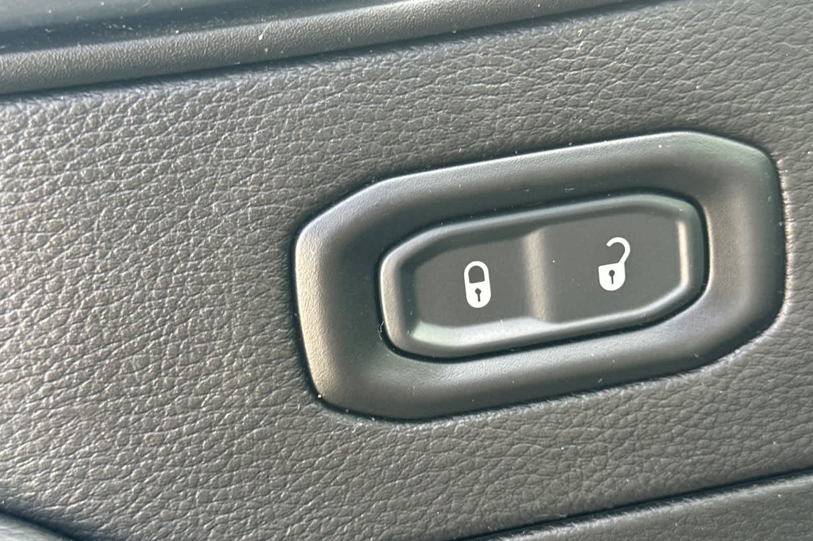 Thumbnail: 2021 Jeep Gladiator - 13