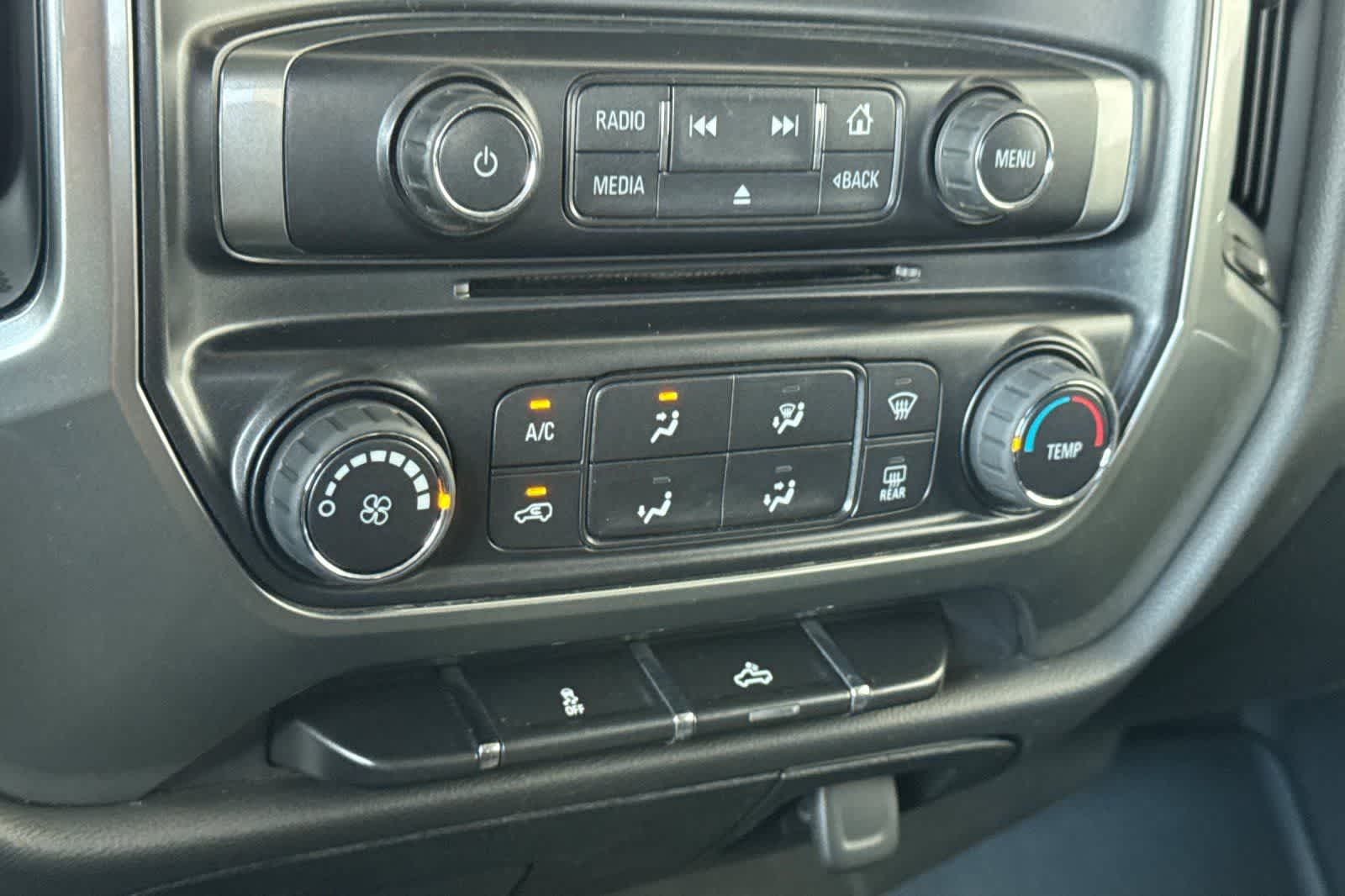 Thumbnail: 2014 Chevrolet Silverado 1500 - 19