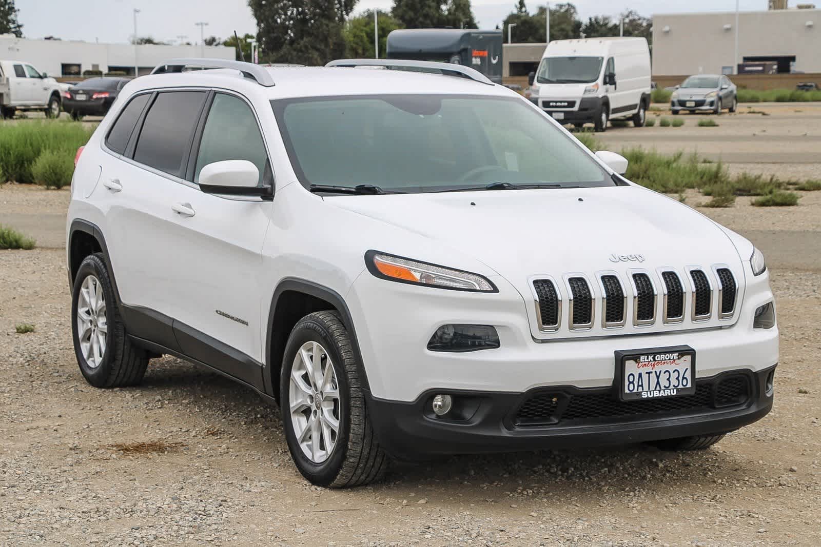 Thumbnail: 2018 Jeep Cherokee - 4