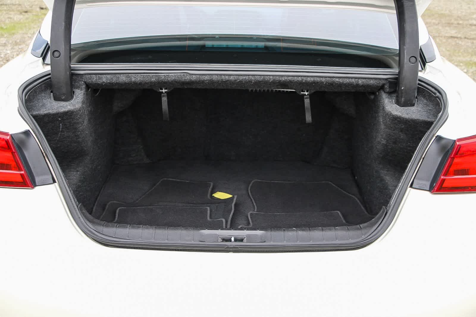 Thumbnail: 2017 Nissan Maxima - 23