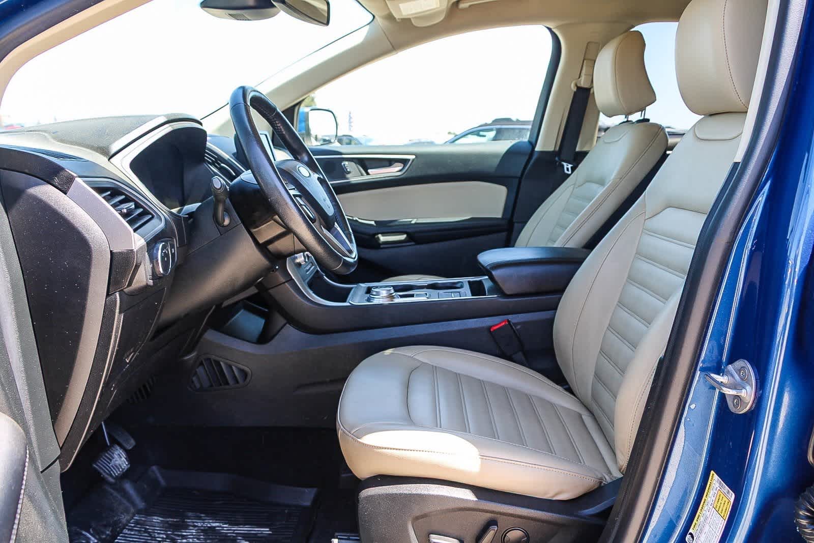 Thumbnail: 2022 Ford Edge - 17