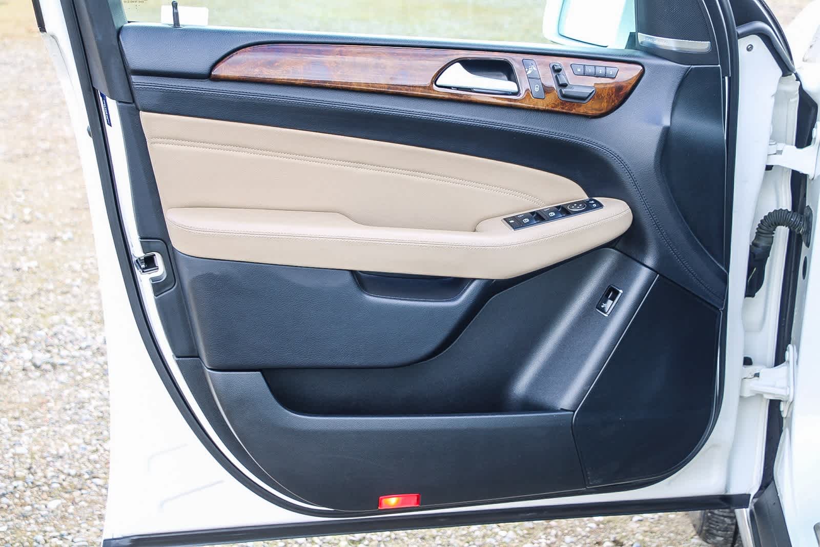 Thumbnail: 2014 Mercedes-Benz M-Class - 19