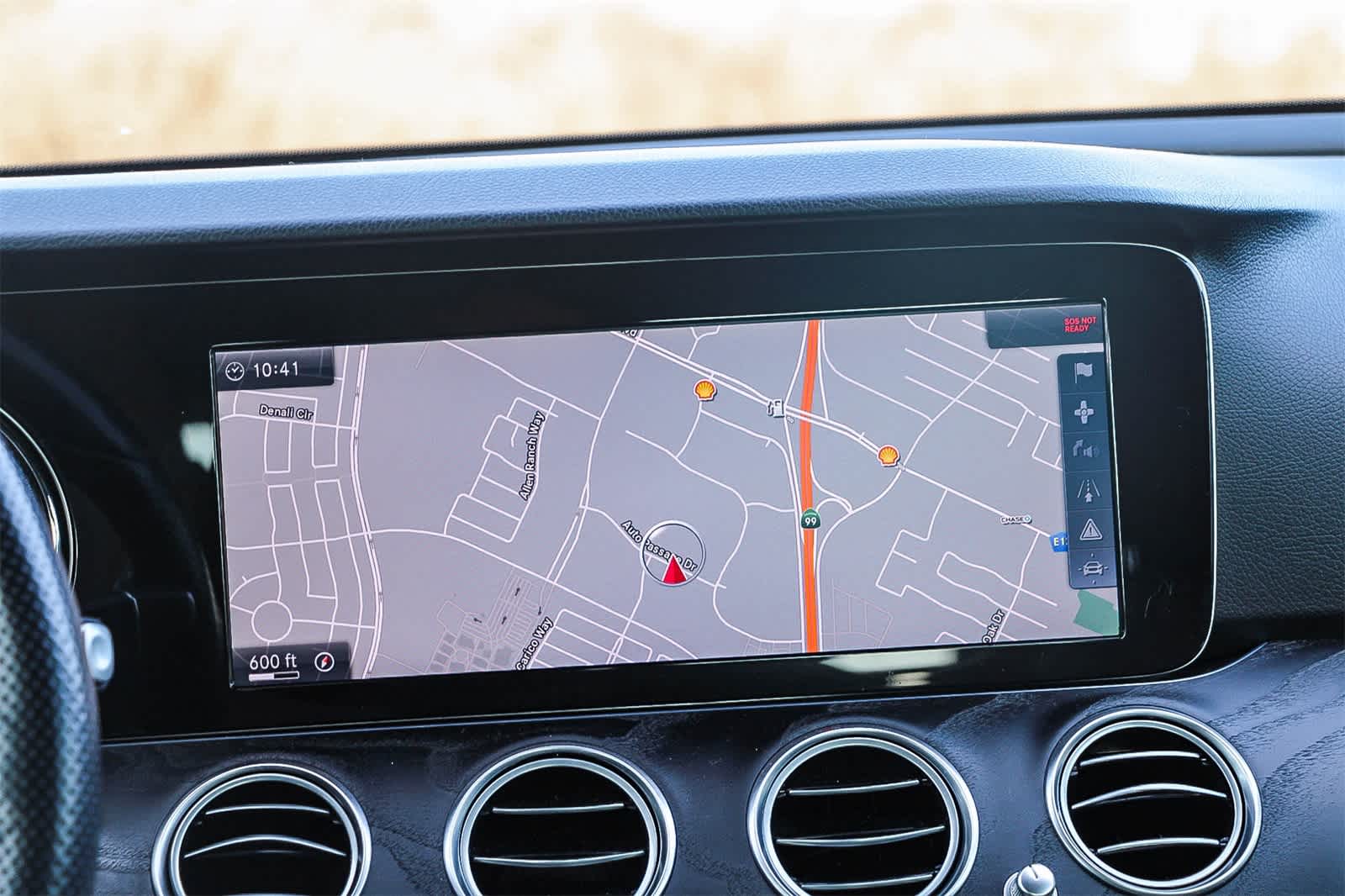 Thumbnail: 2017 Mercedes-Benz E-Class - 14