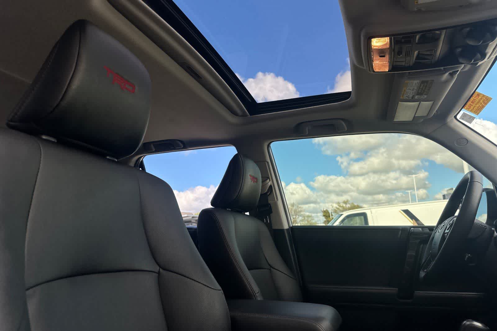 Thumbnail: 2021 Toyota 4Runner - 18