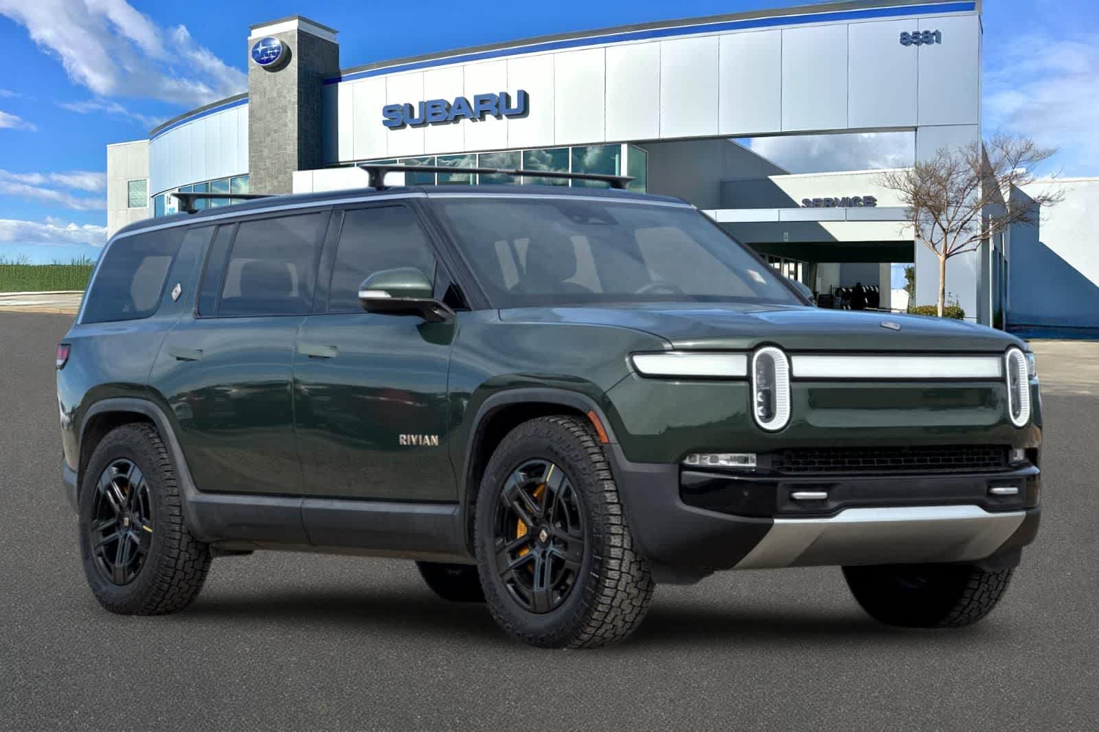 Thumbnail: 2023 Rivian R1S - 5