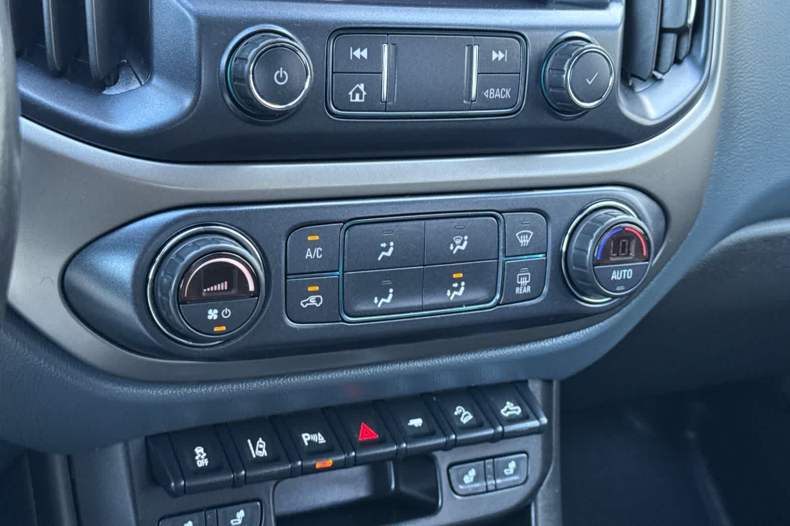 Thumbnail: 2021 Chevrolet Colorado - 21