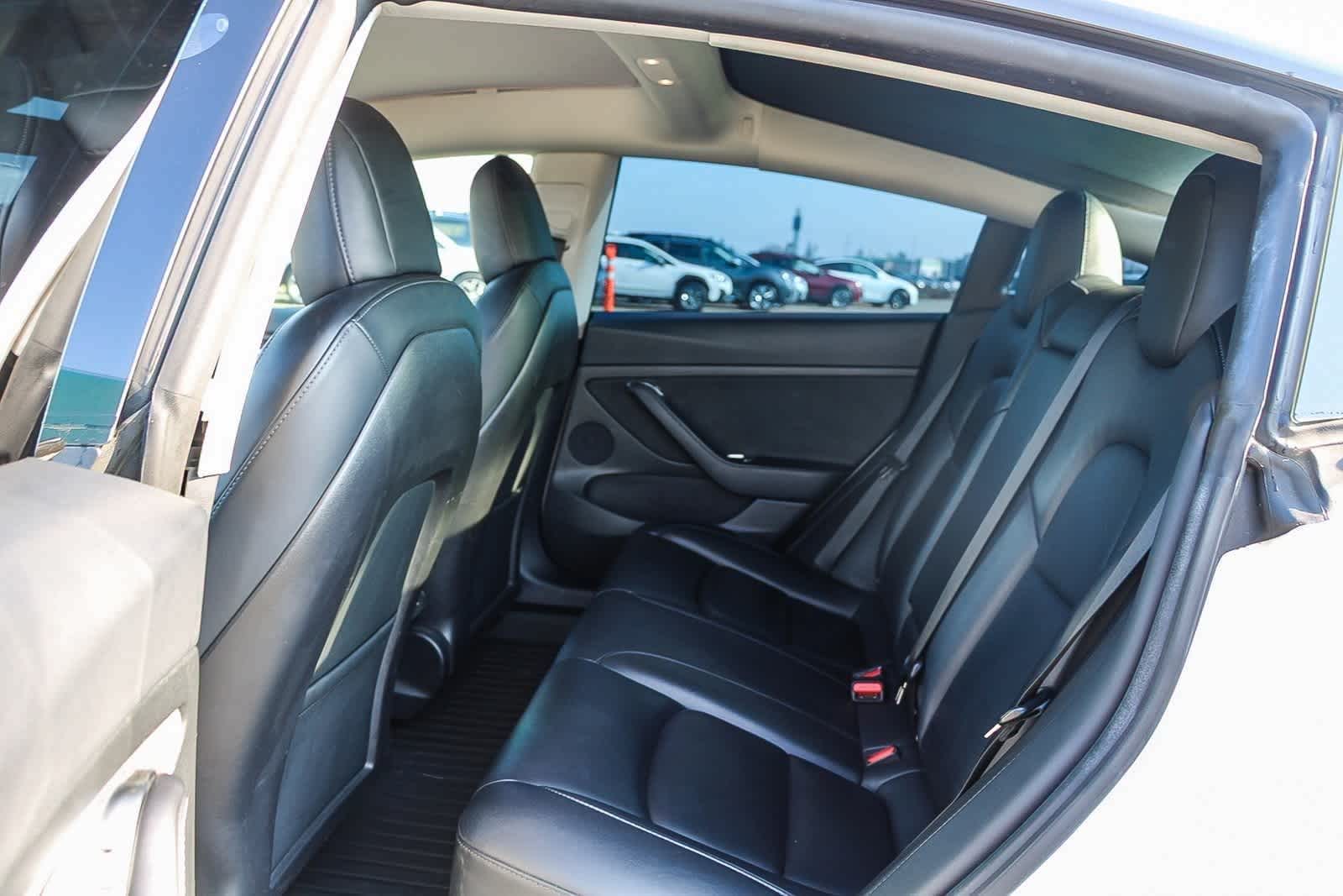 Thumbnail: 2022 Tesla Model 3 - 13