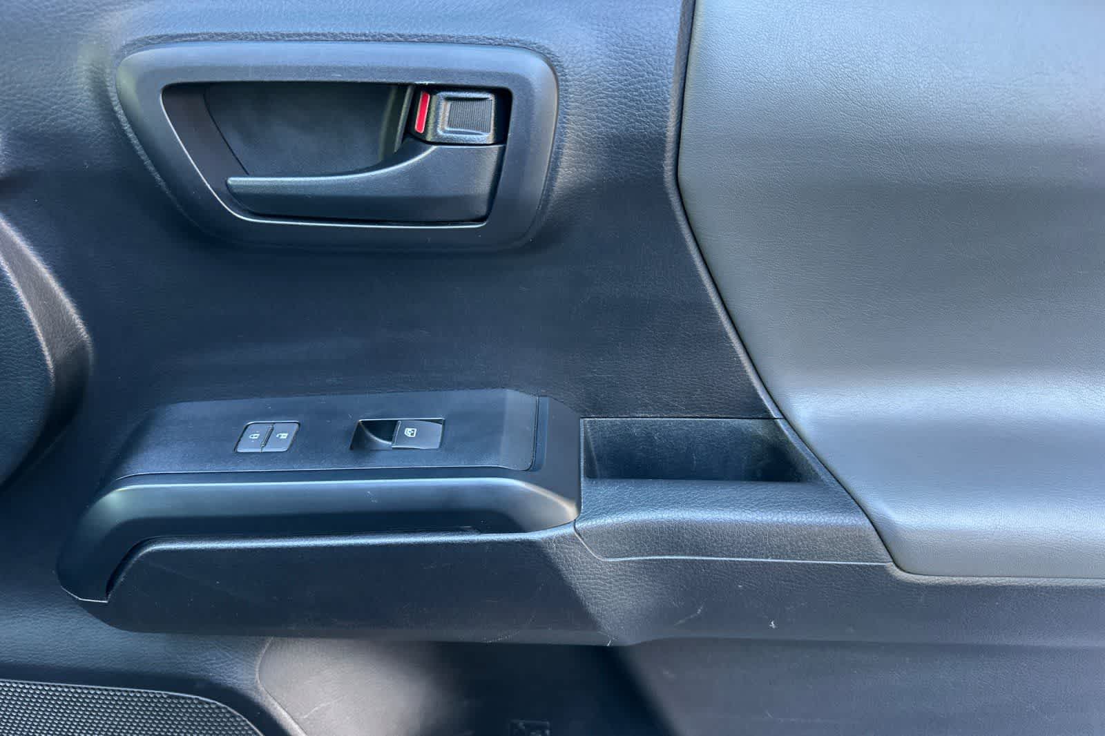 Thumbnail: 2020 Toyota Tacoma - 17