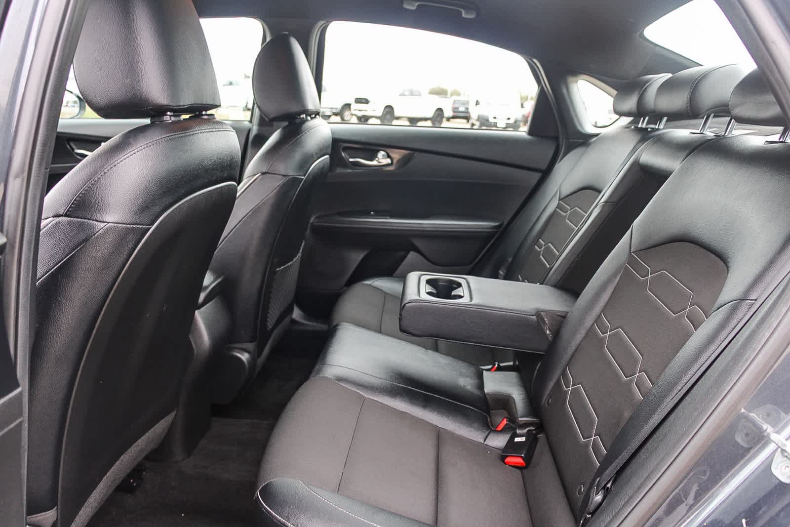 Thumbnail: 2023 Kia Forte - 18