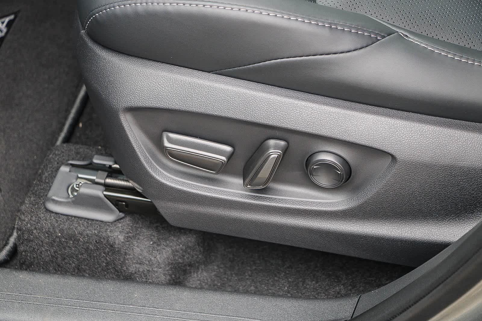 Thumbnail: 2026 Subaru Solterra - 18