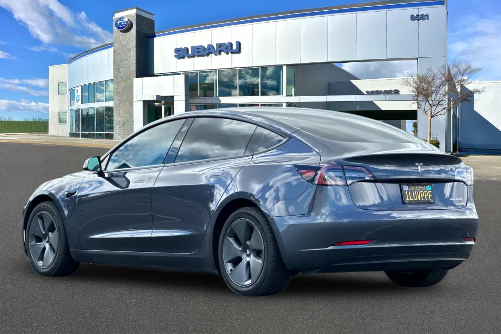 Thumbnail: 2022 Tesla Model 3 - 8