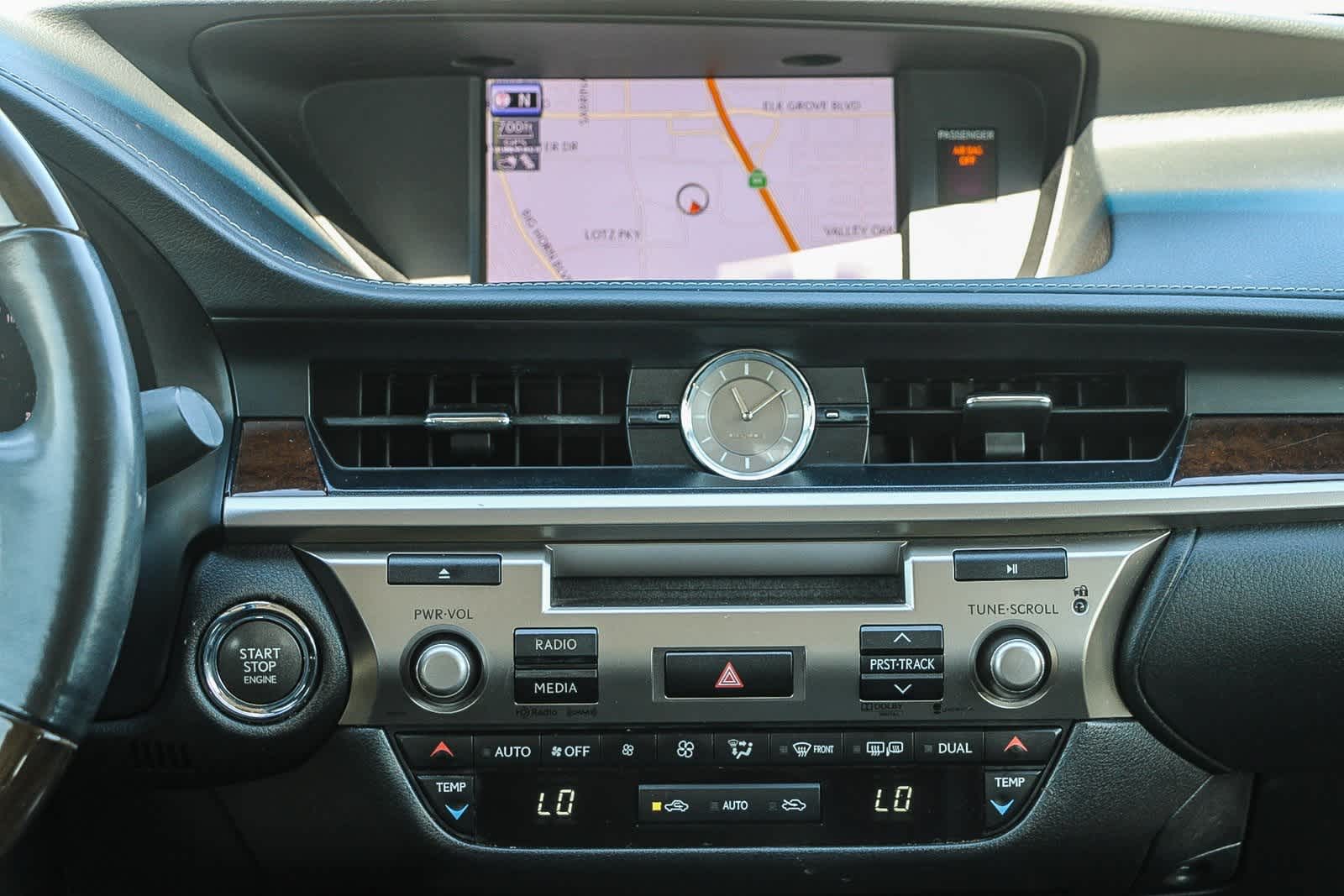 Thumbnail: 2013 Lexus ES - 14