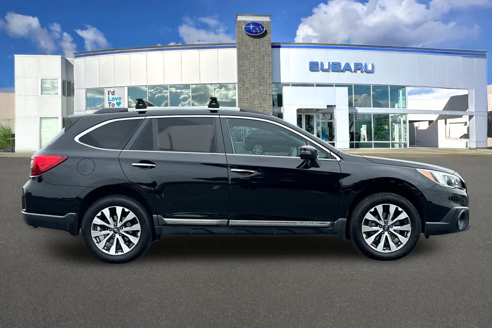 Thumbnail: 2017 Subaru Outback - 6