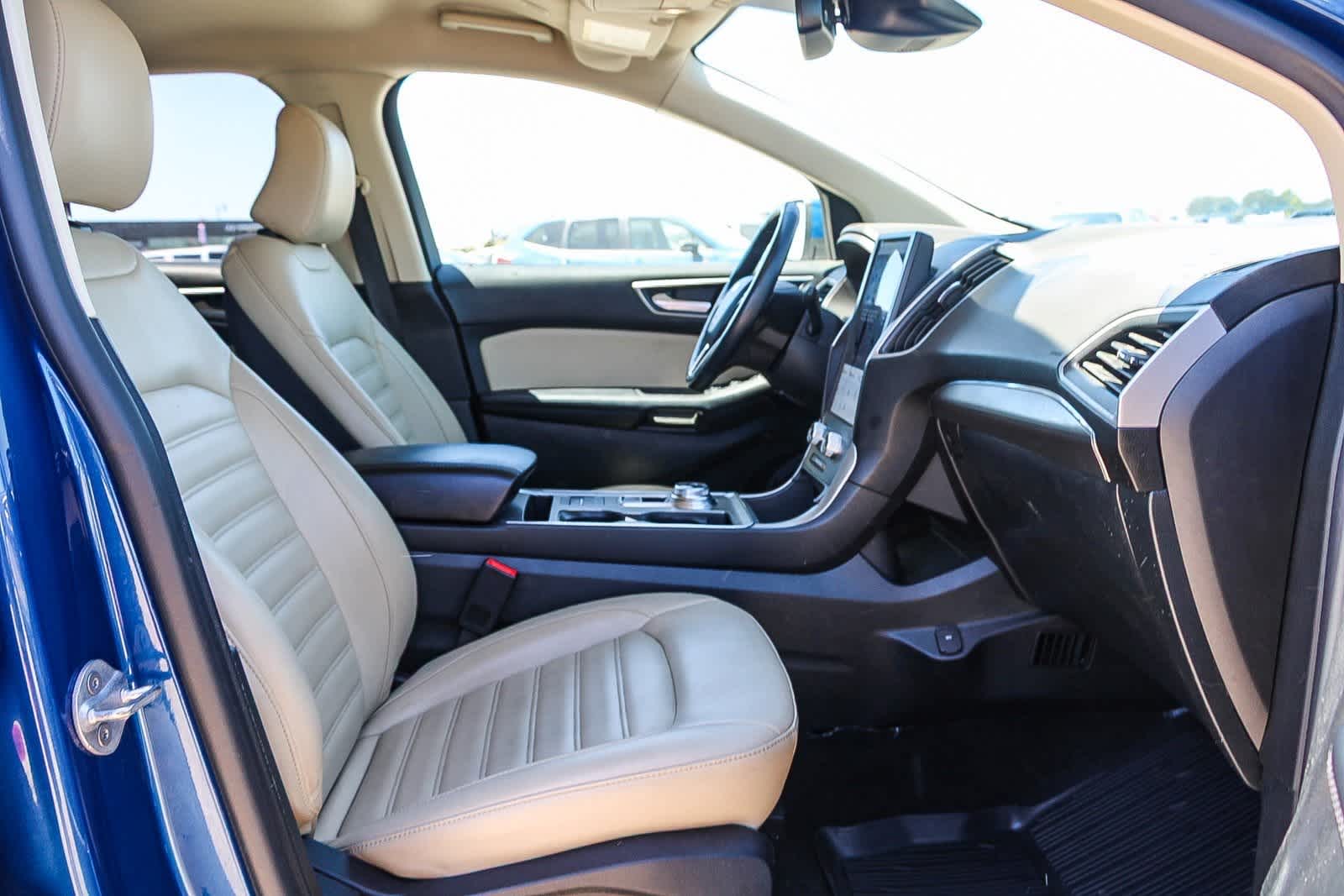 Thumbnail: 2022 Ford Edge - 16