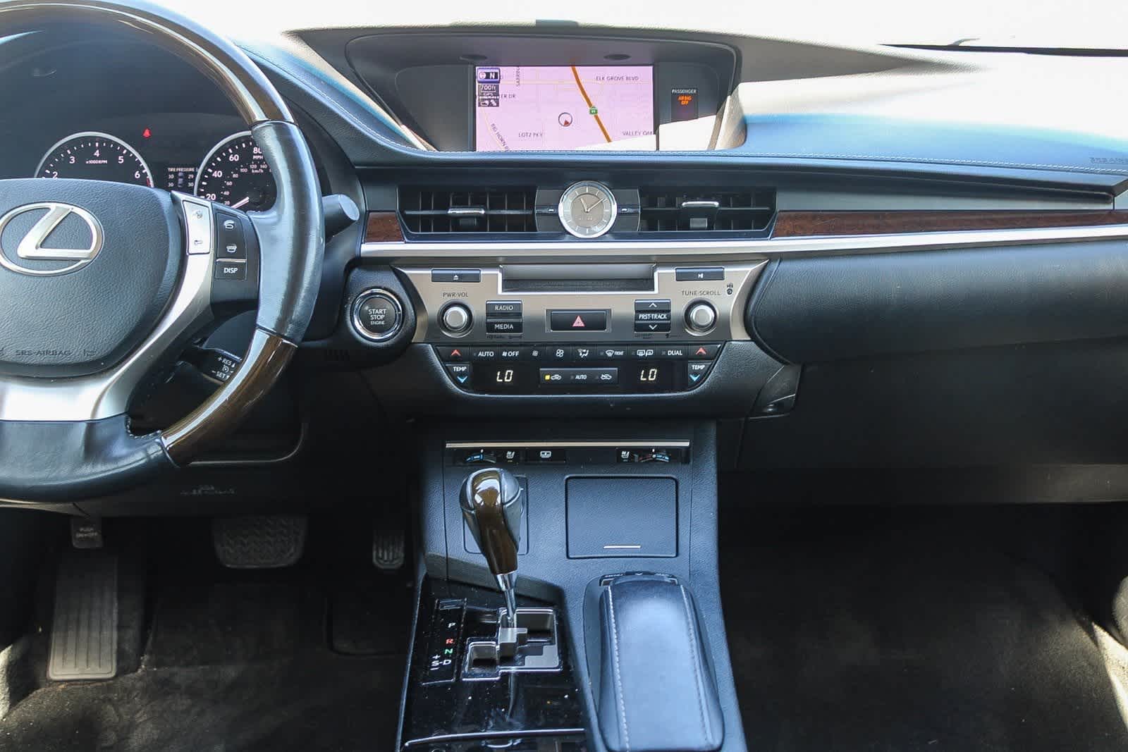Thumbnail: 2013 Lexus ES - 13