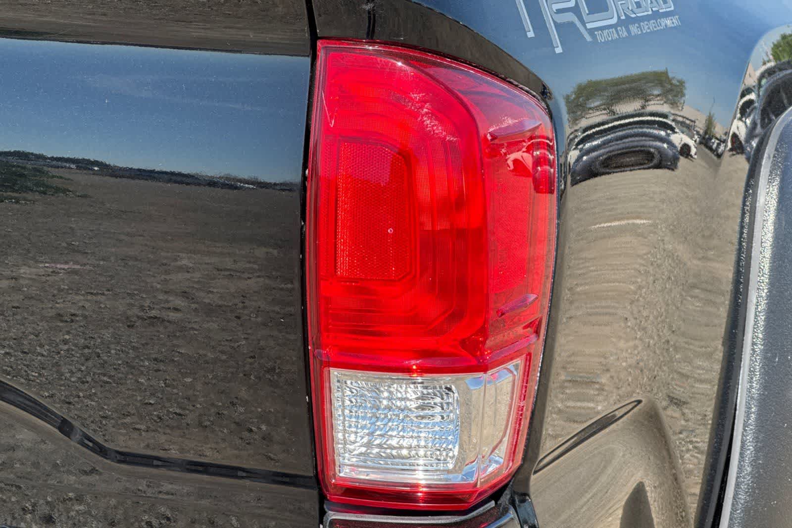 Thumbnail: 2017 Toyota Tacoma - 28