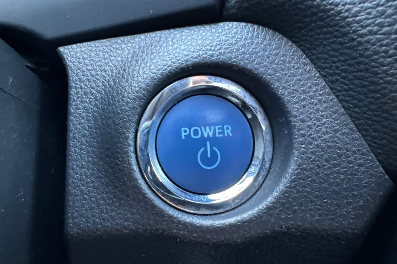 Thumbnail: 2020 Toyota RAV4 - 25