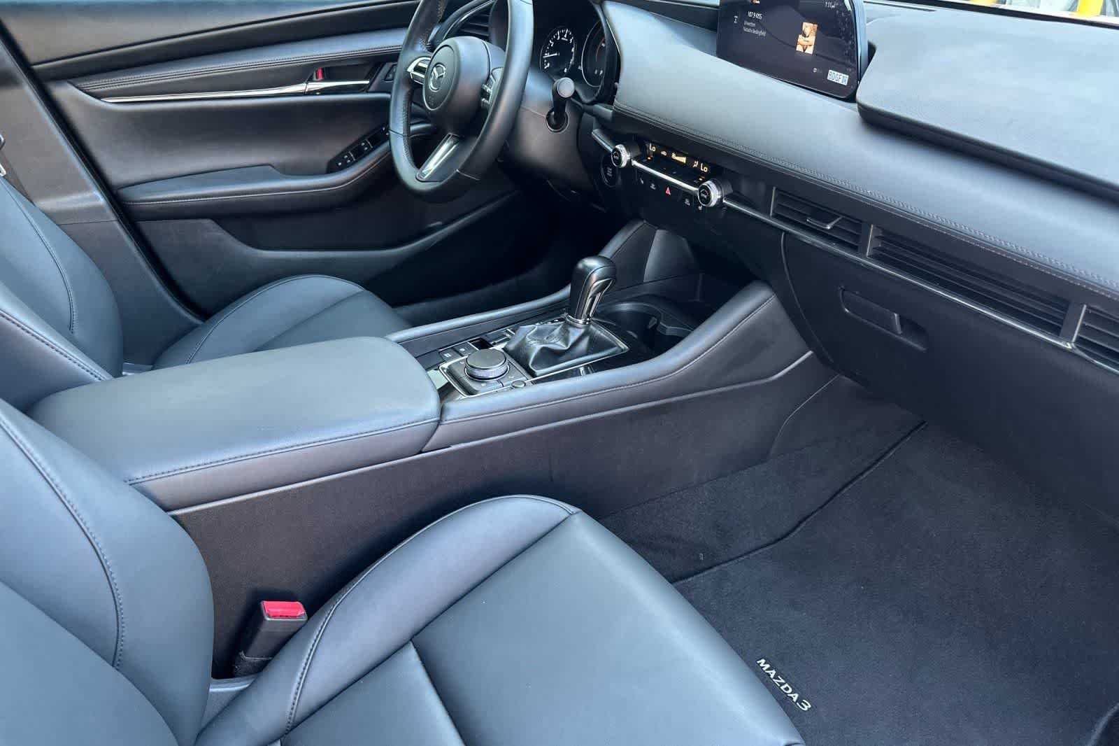 Thumbnail: 2021 Mazda Mazda3 - 15