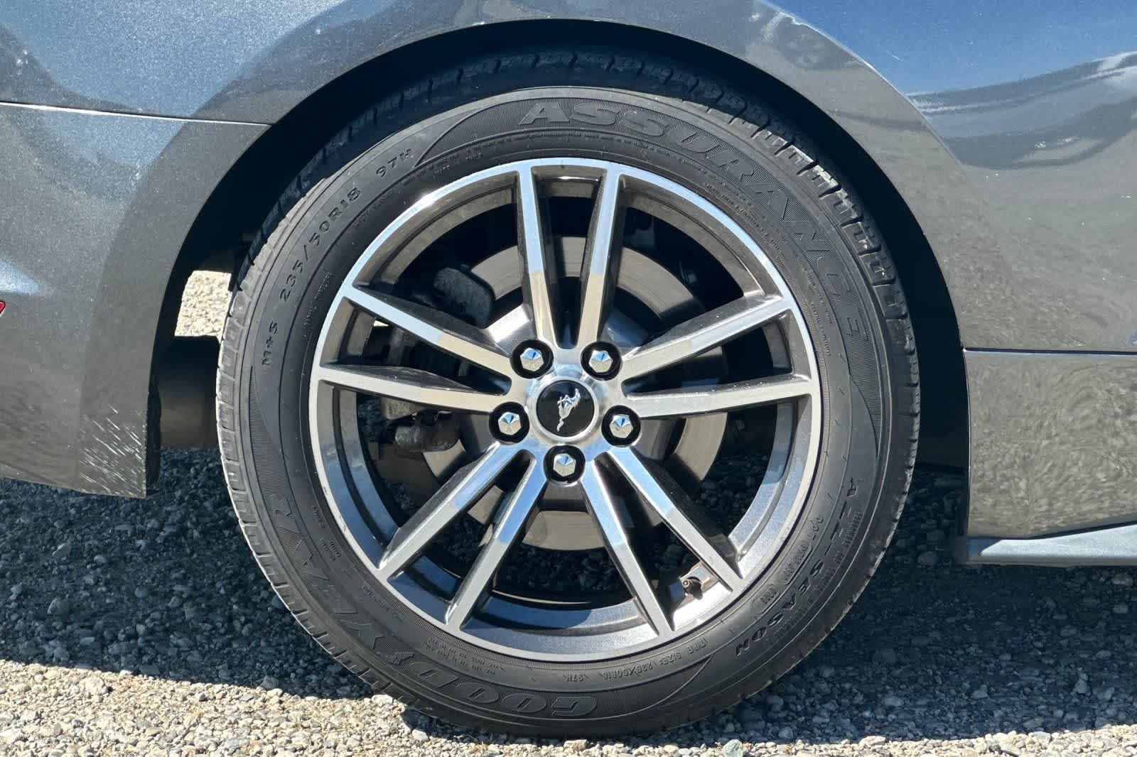 Thumbnail: 2017 Ford Mustang - 27