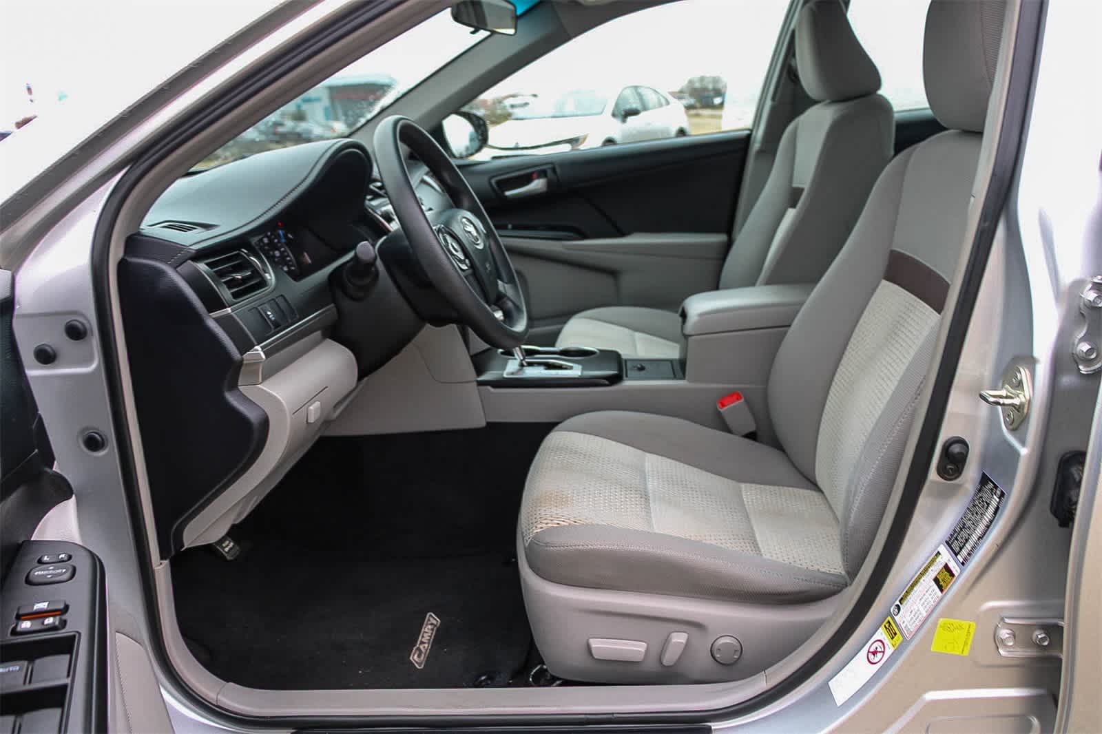 Thumbnail: 2013 Toyota Camry - 16