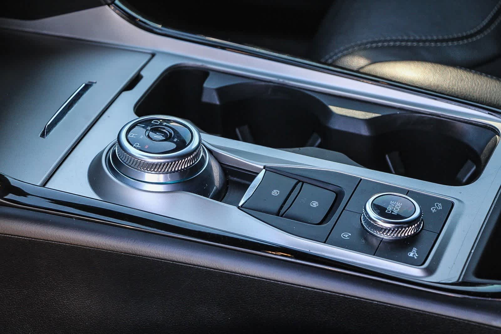 Thumbnail: 2022 Ford Explorer - 22