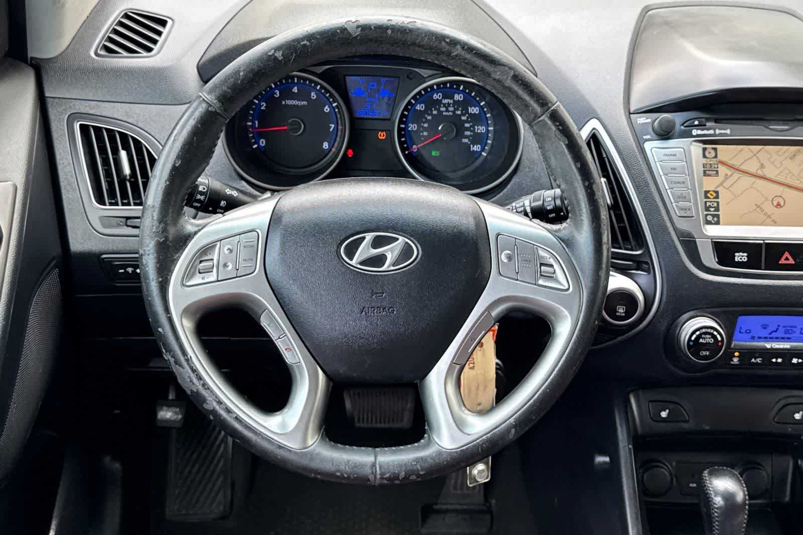 Thumbnail: 2012 Hyundai Tucson - 14