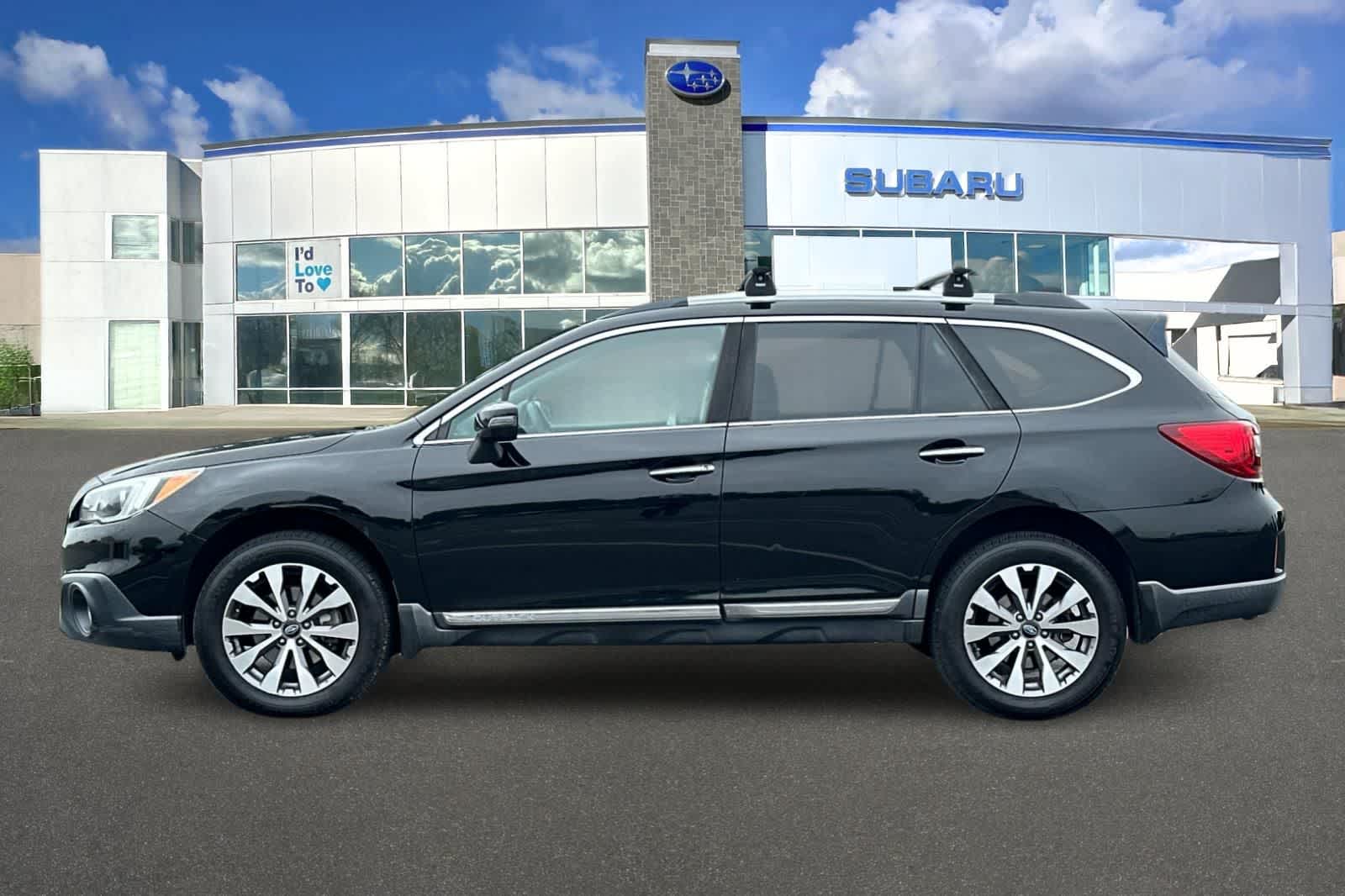 Thumbnail: 2017 Subaru Outback - 9