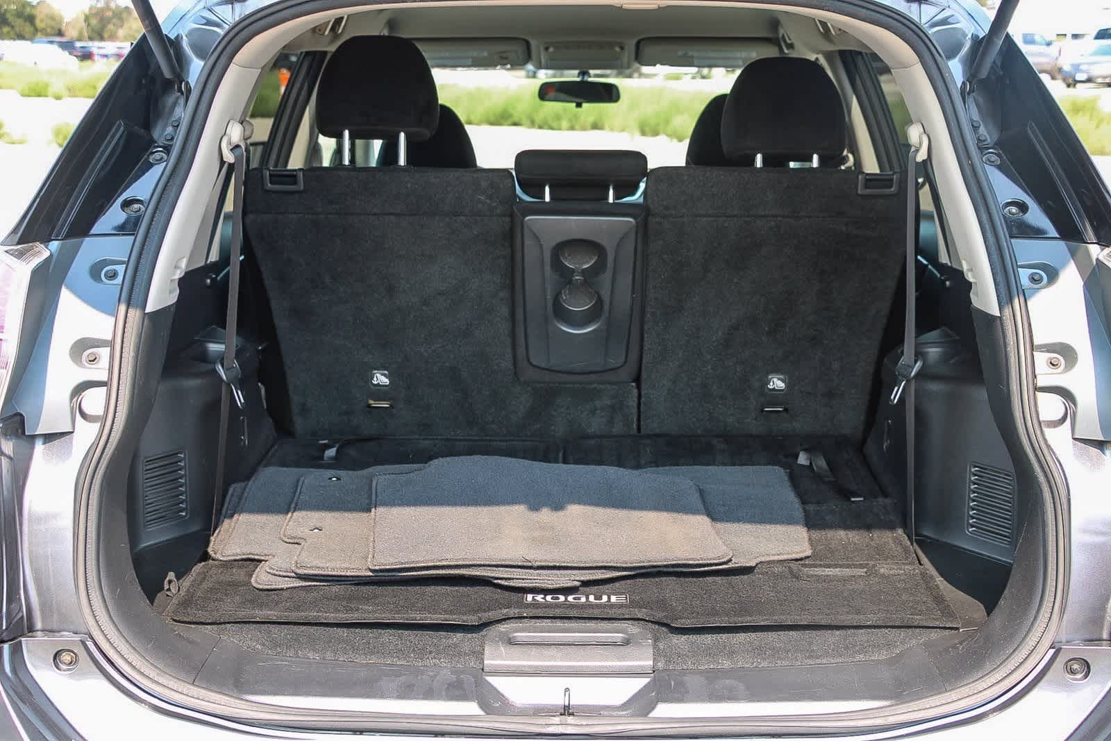 Thumbnail: 2016 Nissan Rogue - 24
