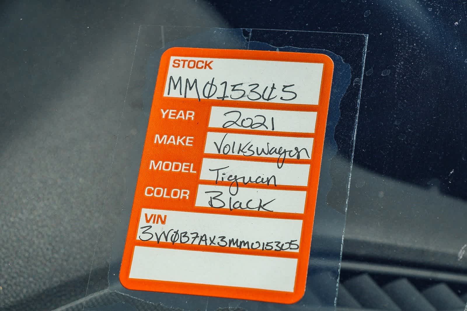 Thumbnail: 2021 Volkswagen Tiguan - 25
